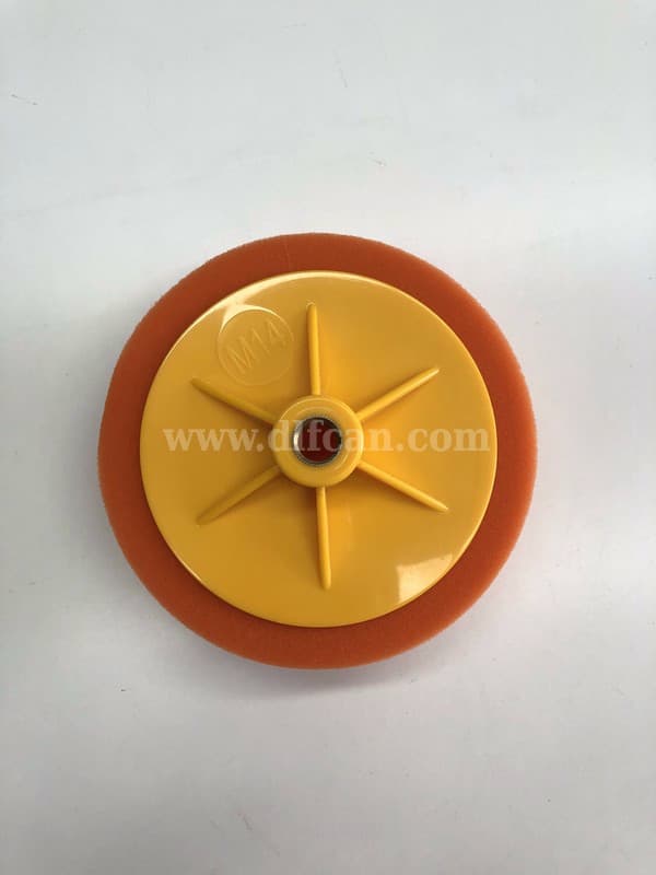 Hex-logic polishing pad for automotive detailing